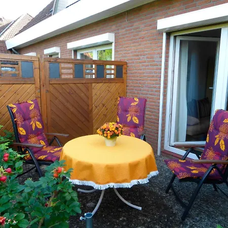 Haus Zimdahl, Links - #8888